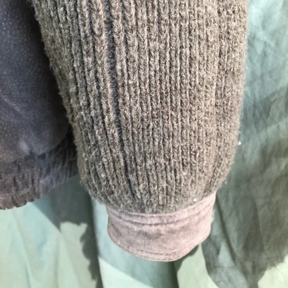 Vintage 90’s Grey Suede and Knit Jacket with Scarf - Picture 15 of 16